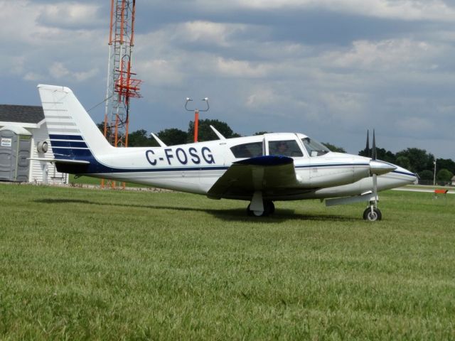 Piper PA-30 Twin Comanche (C-FOSG)