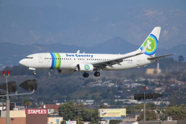 Boeing 737-800 (PH-HZI)