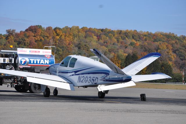 Beechcraft 35 Bonanza (N2035D)