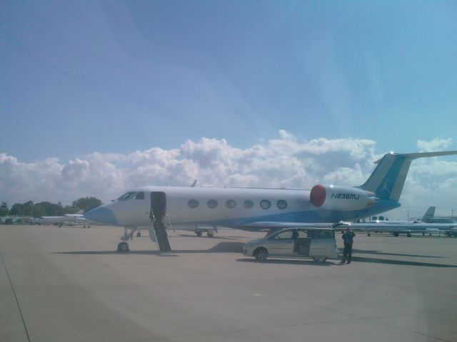 Gulfstream Aerospace Gulfstream IV (N236MJ) - Michael Air Jordan.