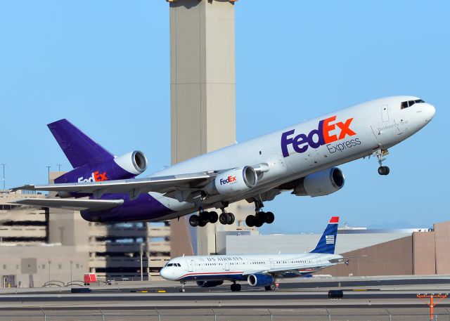 McDonnell Douglas DC-10 (N311FE)