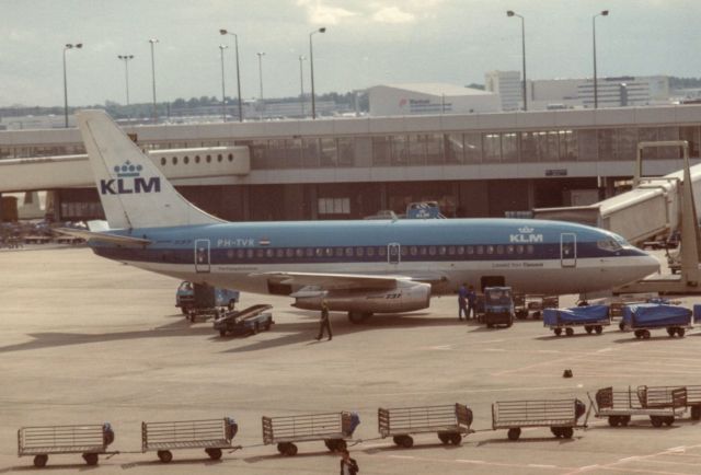 Boeing 737-200 (PH-TVR) - KLM B737-2k2 cn22025 EHAM 00-00-1990 lsd from Transavia; 12-2004 Broken up (Ryanair)