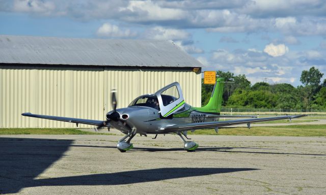 Cirrus SR-22 (N363CT) - JS Aviation LLC Cirrus SR-22 N363CT in Ann Arbor