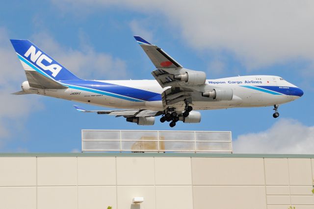 Boeing 747-400 (JA06KZ)