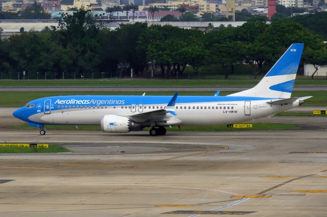 Boeing 737-700 (LV-HKW)
