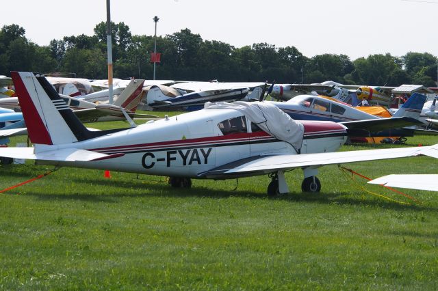 Piper PA-24 Comanche (C-FYAY)