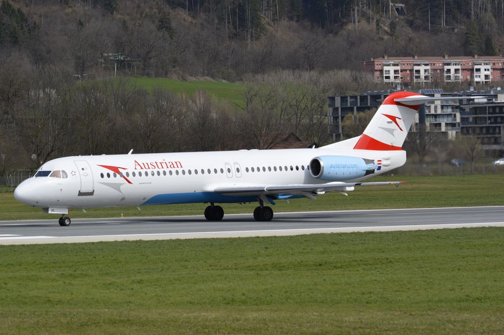 Fokker 100 (OE-LVL)