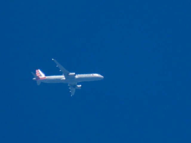 Airbus A321 (N191UW) - AAL2900br /PHX-CMHbr /09/28/21