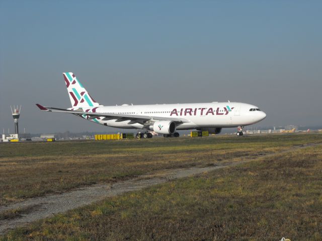 Airbus A330-200 (EI-GGR)