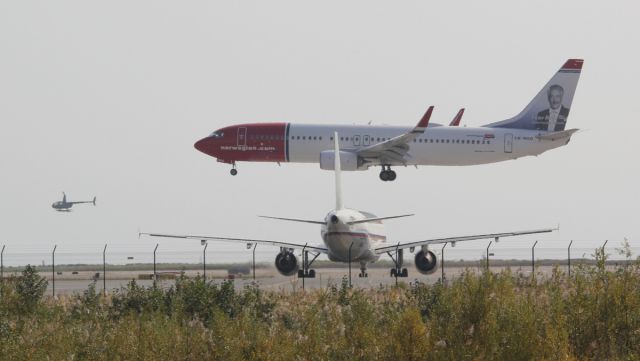 Boeing 737-800 (LN-NGO)