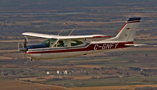 Cessna 177RG Cardinal RG (piston-single) (C77R) Aircraft (page 1