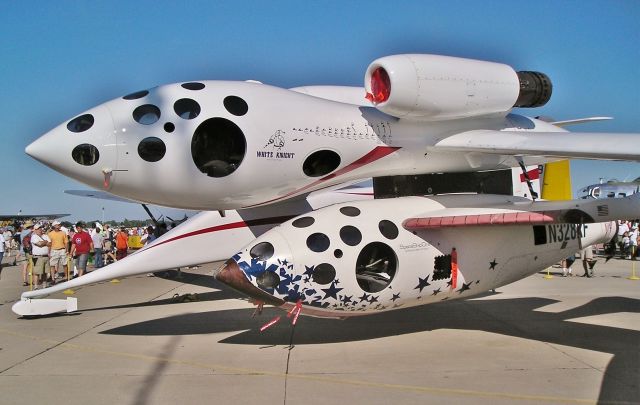 N328KF — - White Knight and SpaceShipOne at Oshkosh 2005.