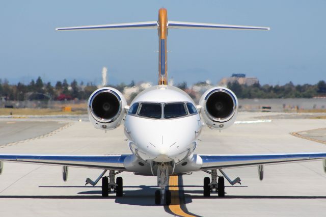 Bombardier Challenger 300 (N388WS)