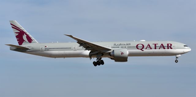 BOEING 777-300ER (A7-BAI)