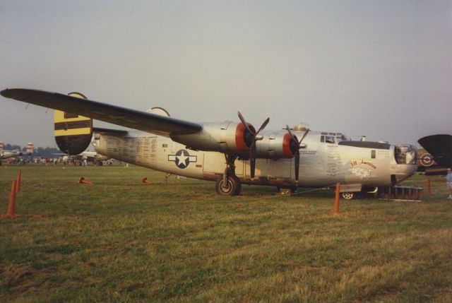 Consolidated B-24 Liberator (N224J)