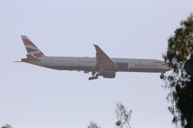 BOEING 777-300ER (G-STBB)