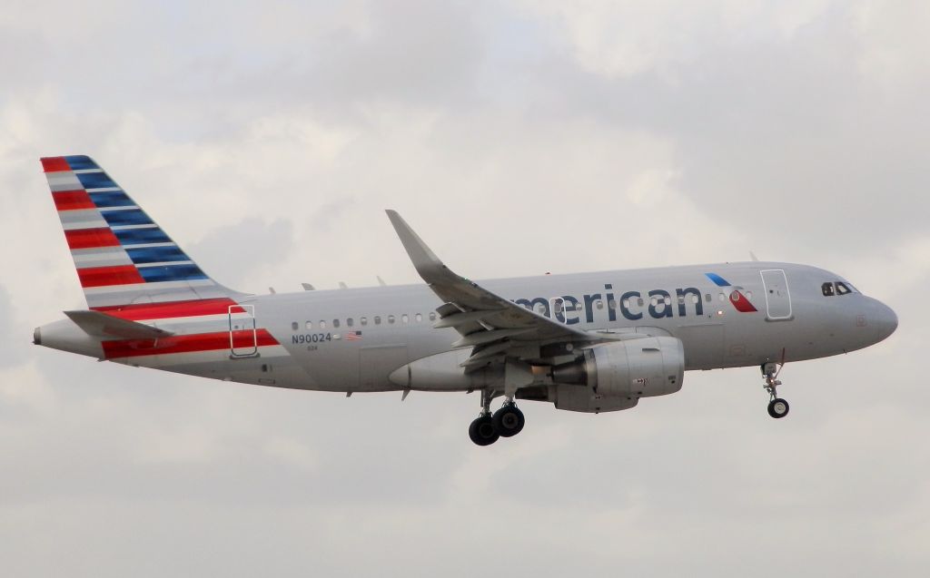 Airbus A319 (N90024)