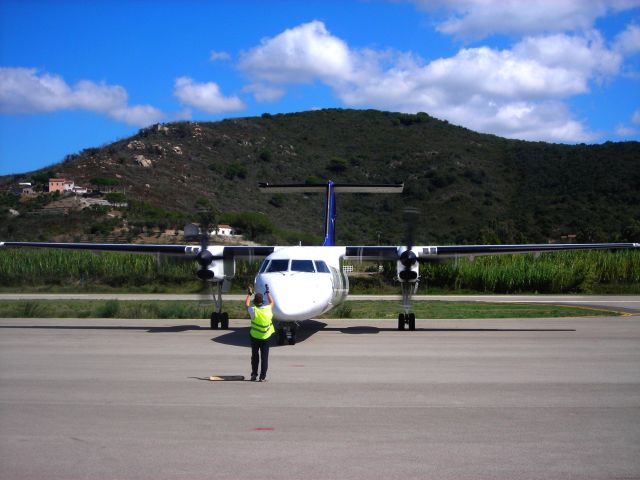 de Havilland Dash 8-300 (OE-LSB)