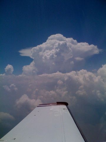 Beechcraft Baron (58) (N2458R) - cruisig at 10k ft decending into Austin, TX