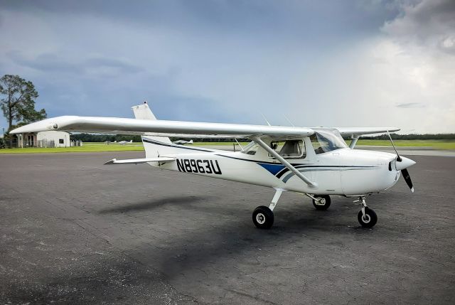 Cessna Commuter (N8963U)