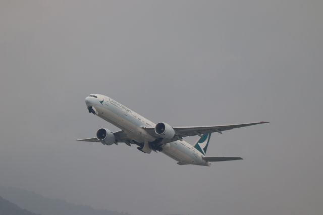 Boeing 777 (B-KQO)
