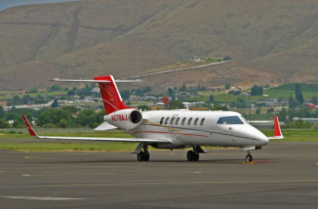 Learjet 45 (N279AJ) - Resting in Yakima after a long flight from Anchorage.  This plane was later totaled upon landing at snowy Taos, NM 3 January 2009.  No injuries.