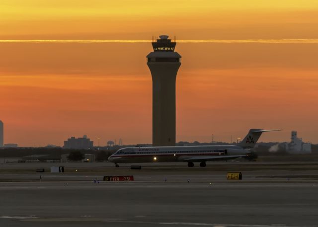 McDonnell Douglas MD-80 —