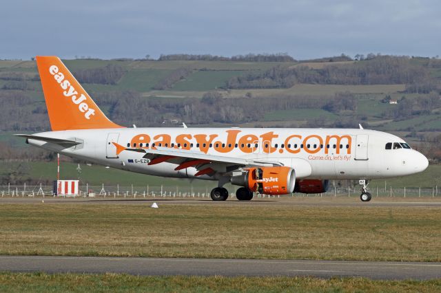 Airbus A319 (G-EZBZ)