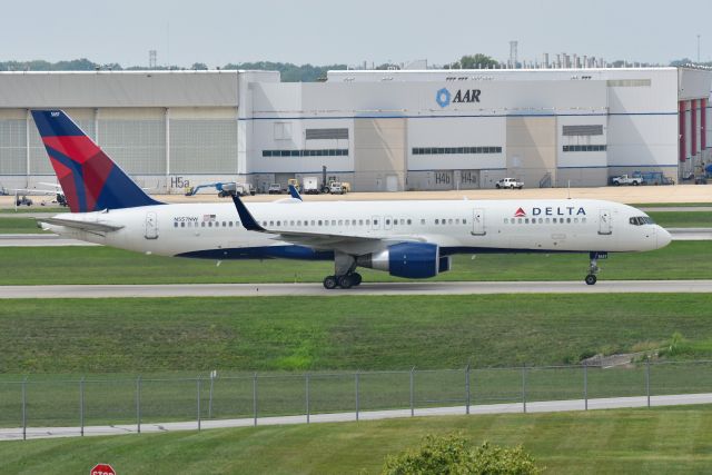 Boeing 757-200 (N557NW) - 08-20-22