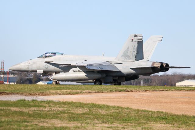 McDonnell Douglas FA-18 Hornet (16-8914)