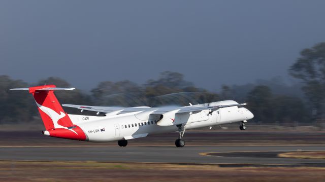 de Havilland Dash 8-400 (VH-LQH)