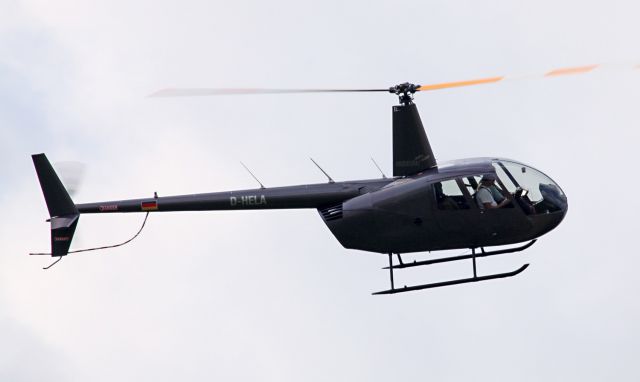 Robinson R-44 (D-HELA)