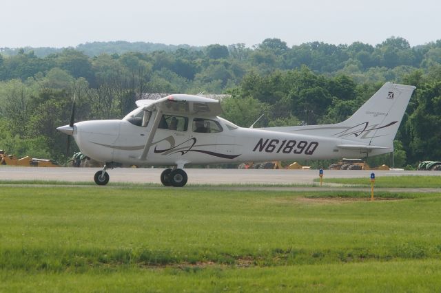 Cessna Skyhawk (N6189Q)