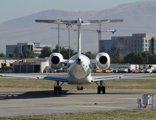 Embraer EMB-145XR (HGT623)