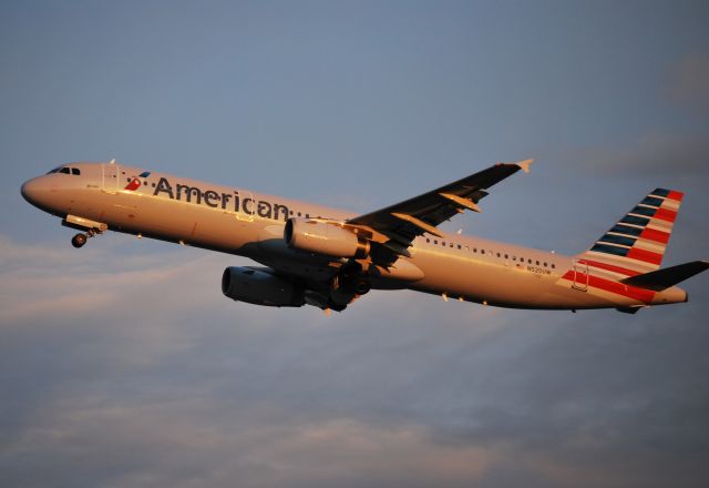 Airbus A321 (N520UW) - Departing runway 36C at dusk - 11/1/14