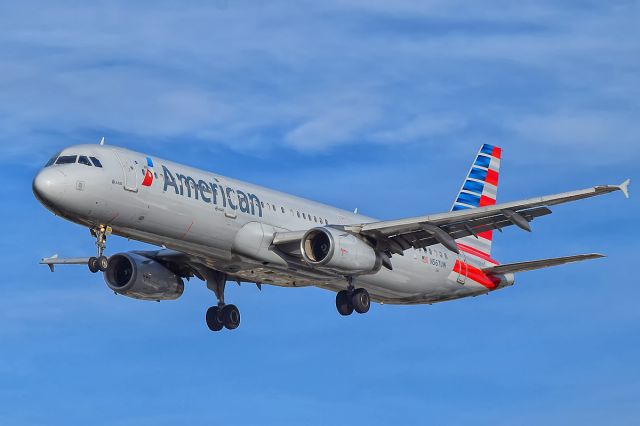 Airbus A321 (N567UW) - Arrival into San Diego after a flight from Dallas