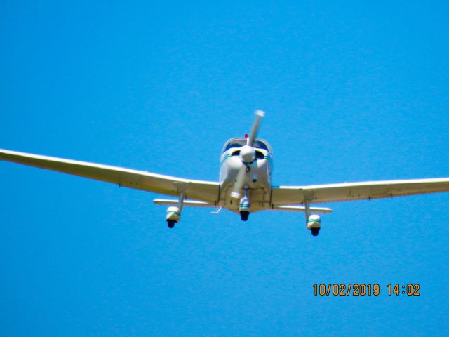 Piper Cherokee (N31532)