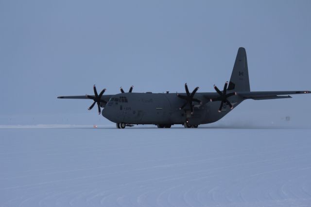 Lockheed C-130 Hercules (13-0605)