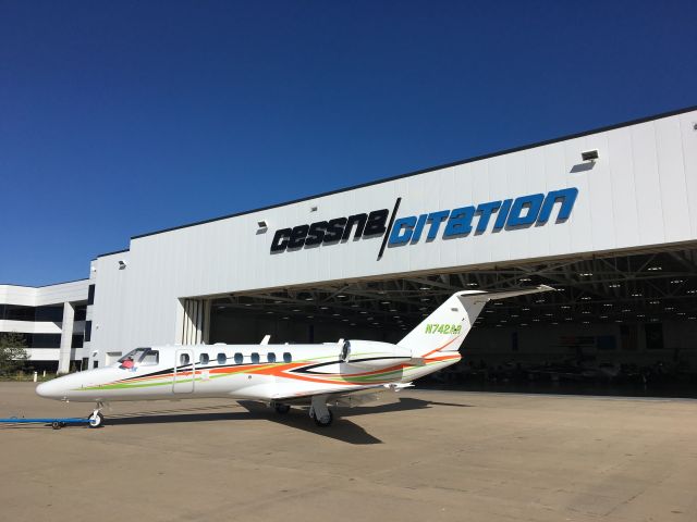 Cessna Citation CJ3 (N742AR)