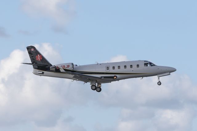 IAI Gulfstream G100 (C-GRJP)