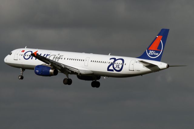 Airbus A320 (TC-OBR)