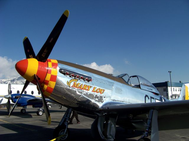 North American P-51 Mustang (N8677E)