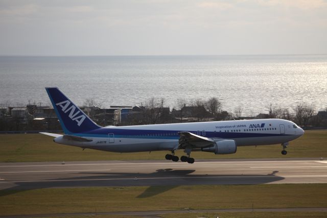 BOEING 767-300 (JA8579) - 22 November 2015:HND-HKD.