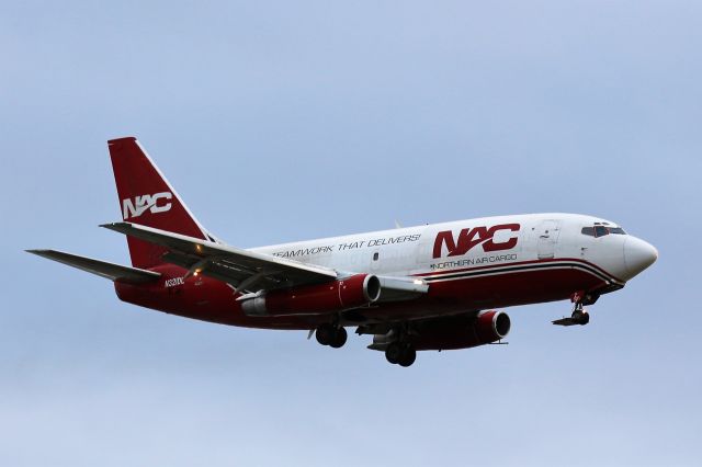 Boeing 737-200 (N321DL)