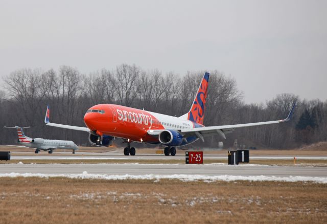 Boeing 737-800 (N835SY) - Sun Country Airlines new livery. SCX8250 seen at KTOL on 12 Feb 2020.