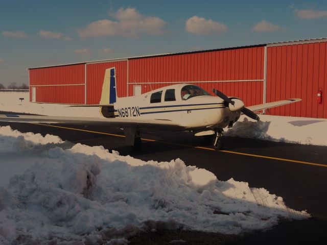 Mooney M-20 (N6872N)