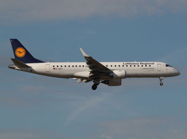 Canadair Regional Jet CRJ-900 (D-AECI)