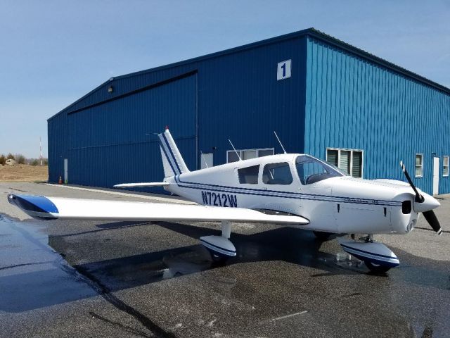 Piper Cherokee (N7212W)