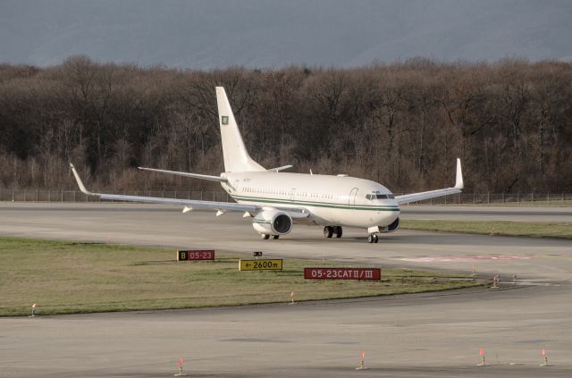 Boeing 737-700 (SHU101)