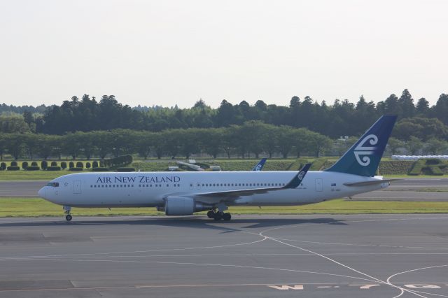 BOEING 767-300 (ZK-NCI)